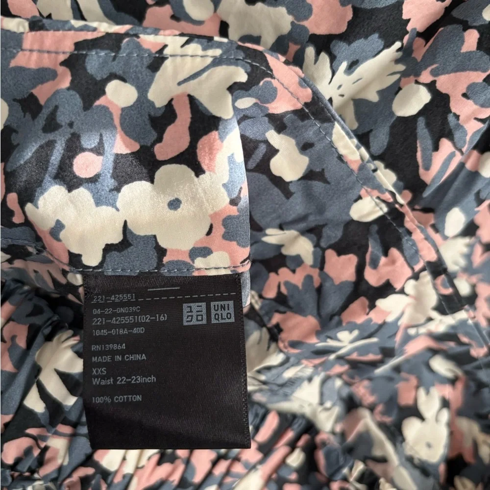 Uniqlo Floral High Waist Women's Shorts - Pink, Blue, White - Picture 4 of 5